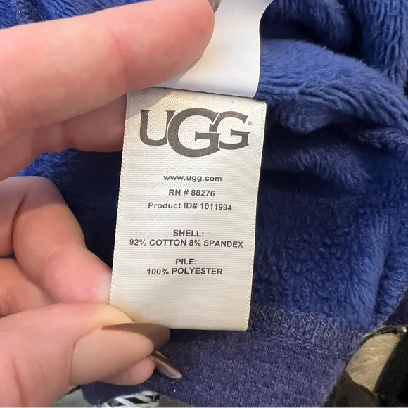 🔹 Ugg Cozy Robe