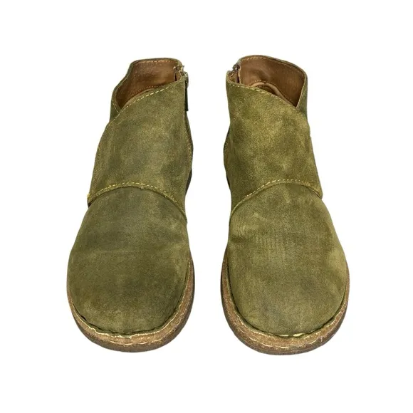 Born Tora Handcrafted Distressed Olive Green Suede Zip Comfort Ankle Bootie Sz 6
