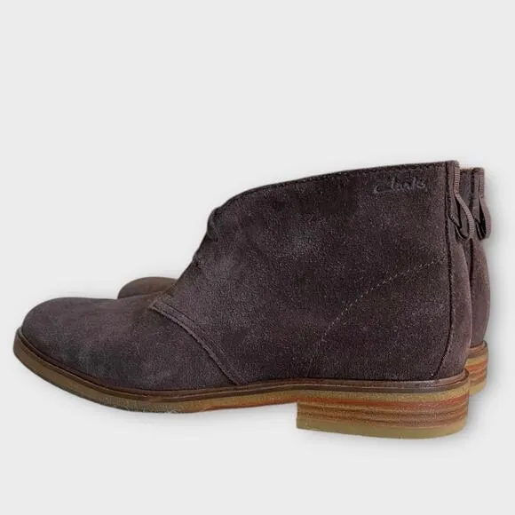 Clarks Mens Clarkdale DBT Chukka Boot US 11 Dark Brown Suede Desert Boot Shoe