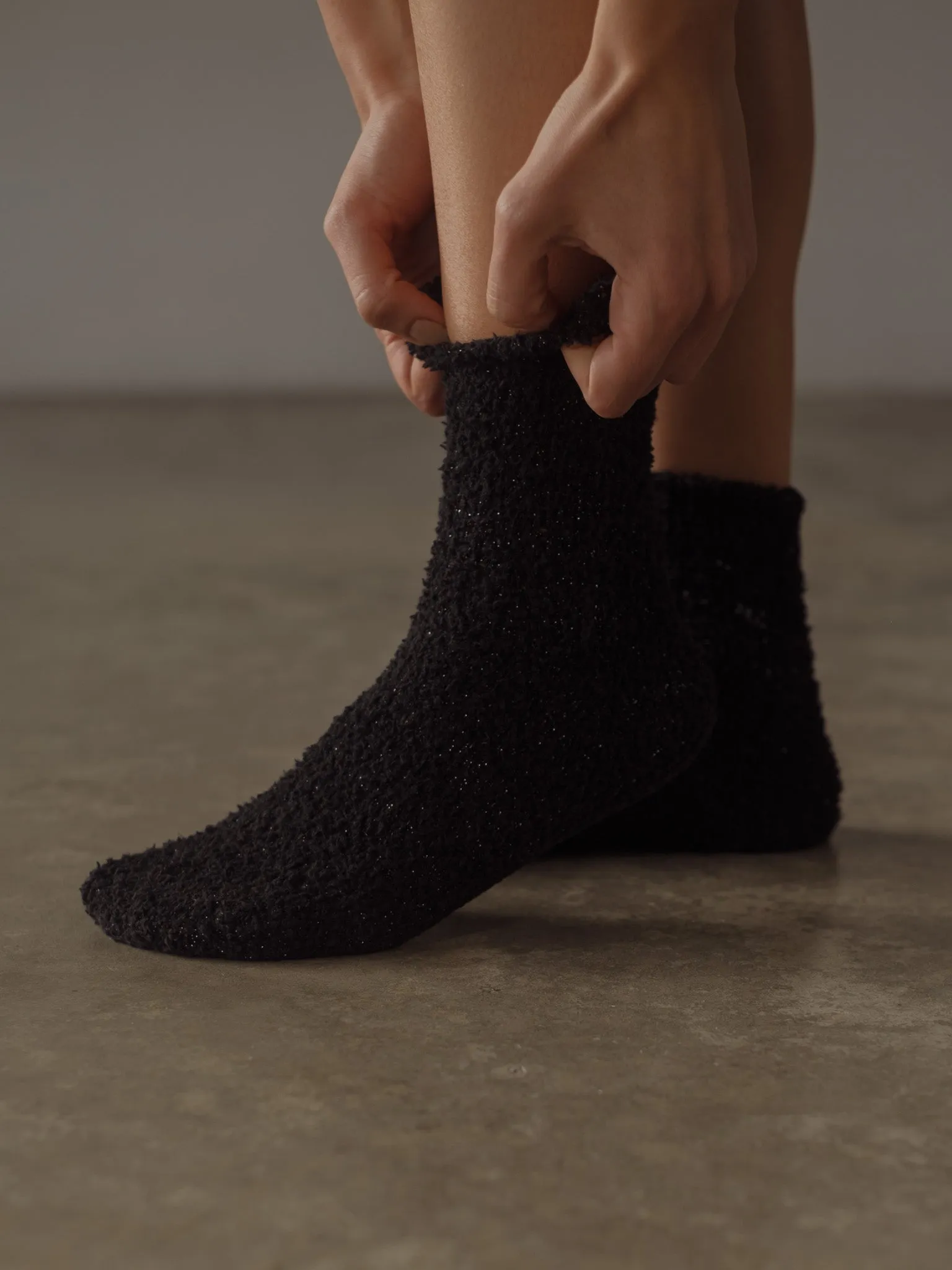 COZY SHINY SOCKS  PACK X 2 - BLACK & CREAMY