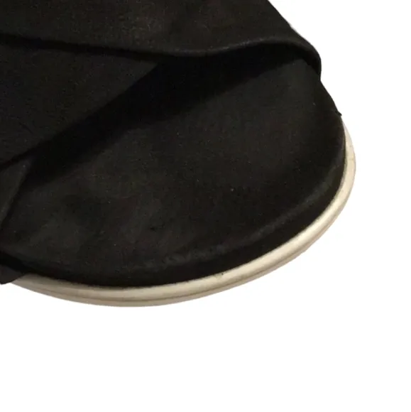 Eileen Fisher Viv Tumbled Nubuck Wedge Sandal Size 9 Black