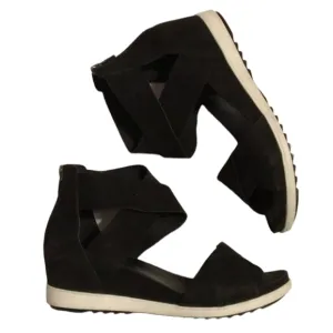 Eileen Fisher Viv Tumbled Nubuck Wedge Sandal Size 9 Black