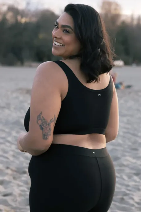Huha - Sporty Bralette | Black