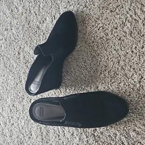 Johnston &amp; Murphy, black suede wedge mules, size 8
