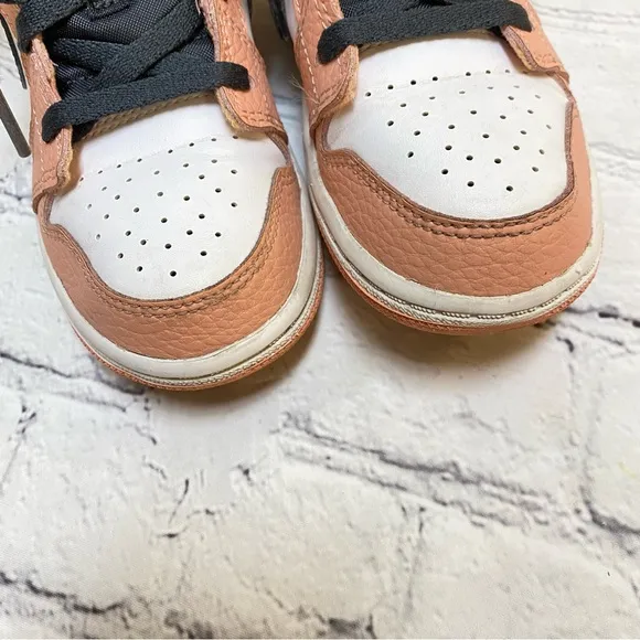 Jordan 1 Mid Rose Quartz Sneakers