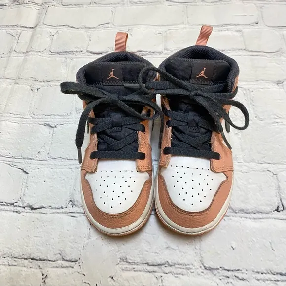 Jordan 1 Mid Rose Quartz Sneakers