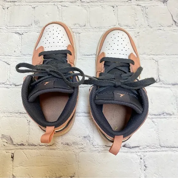 Jordan 1 Mid Rose Quartz Sneakers