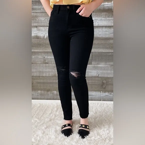 judy blue black skinny jeans heavy distressing raw hem JB88562REG BK
