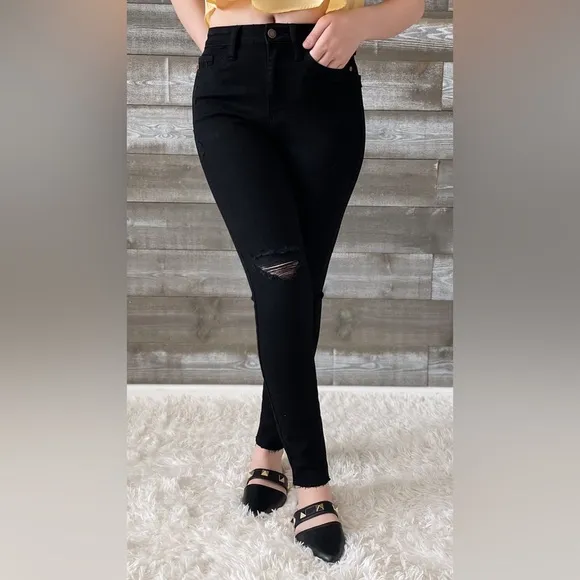 judy blue black skinny jeans heavy distressing raw hem JB88562REG BK