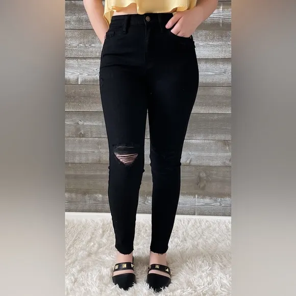 judy blue black skinny jeans heavy distressing raw hem JB88562REG BK
