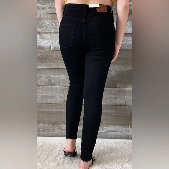 judy blue black skinny jeans heavy distressing raw hem JB88562REG BK