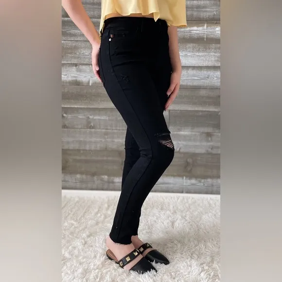 judy blue black skinny jeans heavy distressing raw hem JB88562REG BK