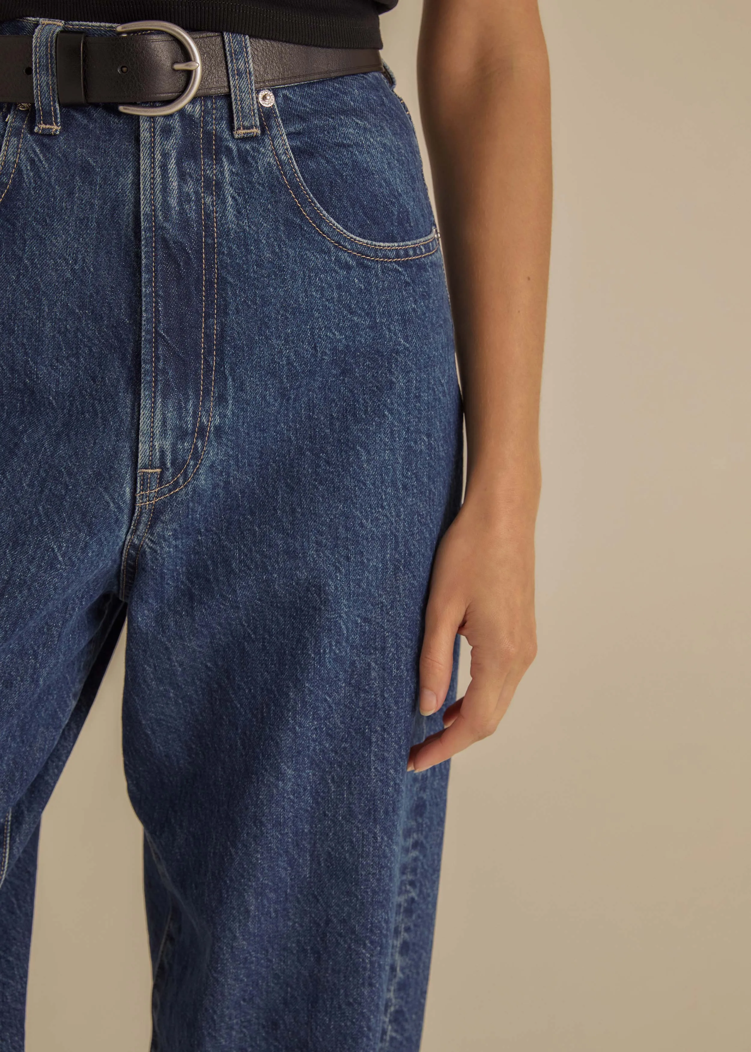 Kayla Relaxed Barrel Jean || Sienna