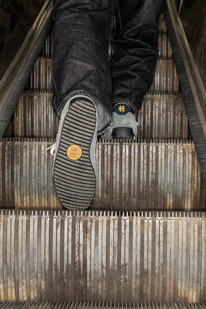 LO-CUT II LS