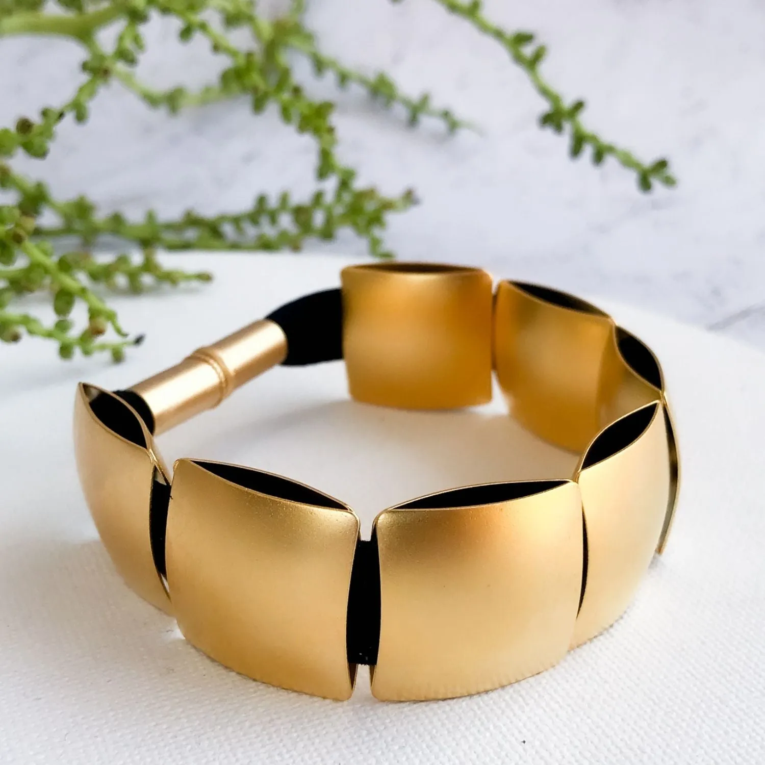 Lucy - Modern gold link bracelet