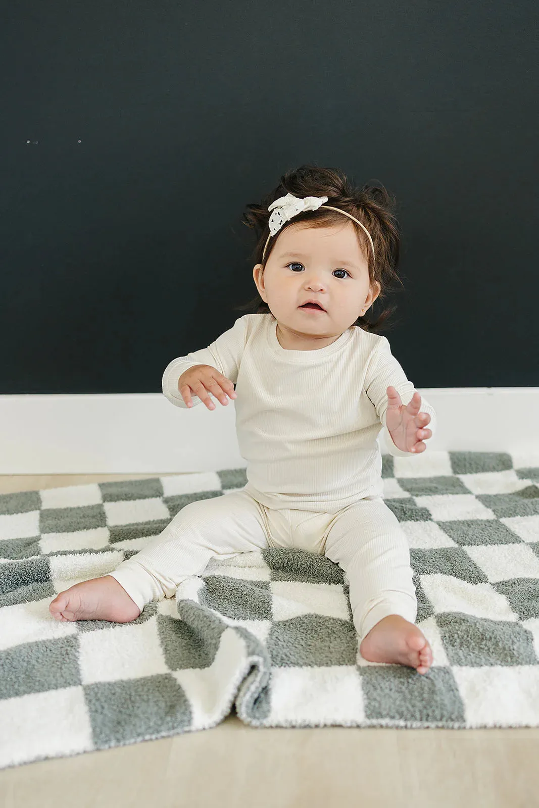 Mebie Baby Two-Piece Ribbed Cozy Set