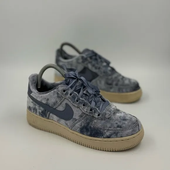 Nike Velvet Air Force 1 LV8 Sky Blue Sneakers (849345-401)  size 5.5y