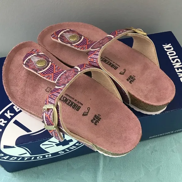 NWOT 🦄 Birkenstock Girls’ Gizeh 🦄
