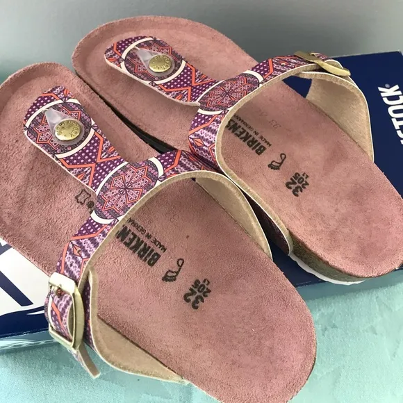NWOT 🦄 Birkenstock Girls’ Gizeh 🦄