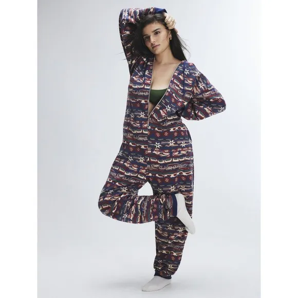 NWT SAVAGE FENTY Forever Savage Hooded Onesie Size Large Red Cognac Cabin Cutie