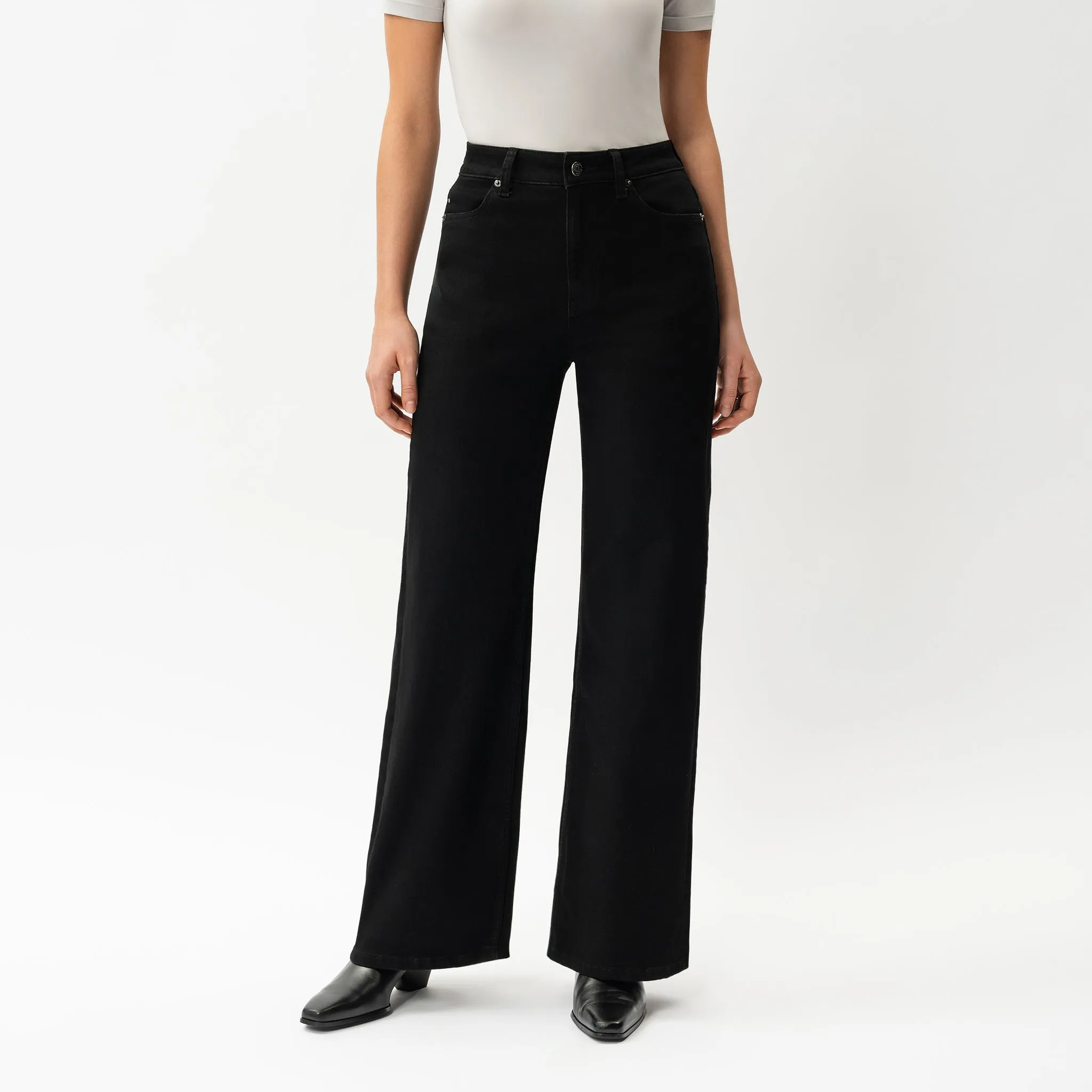 Relaxed ComfortDenim™ Jeans