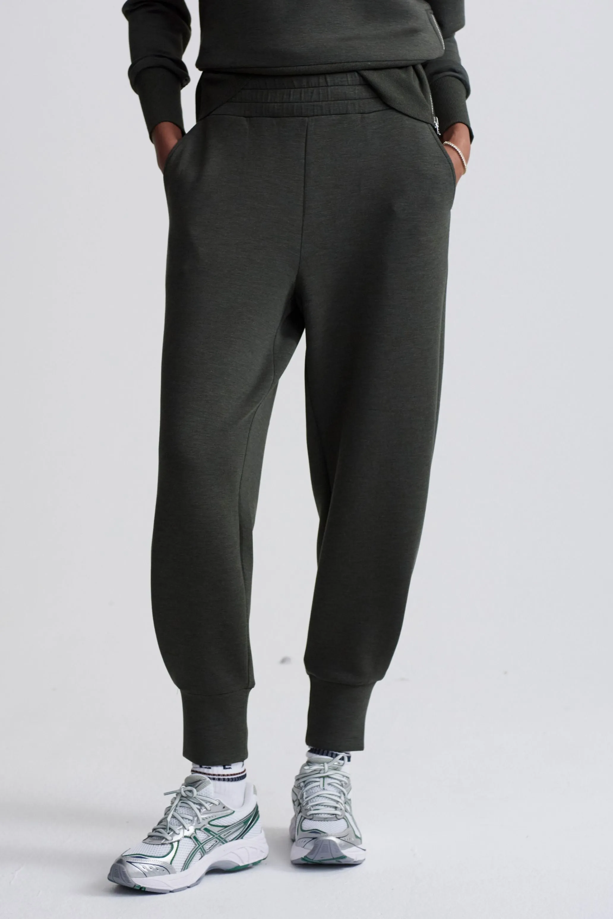 The Relaxed Pant 27.5