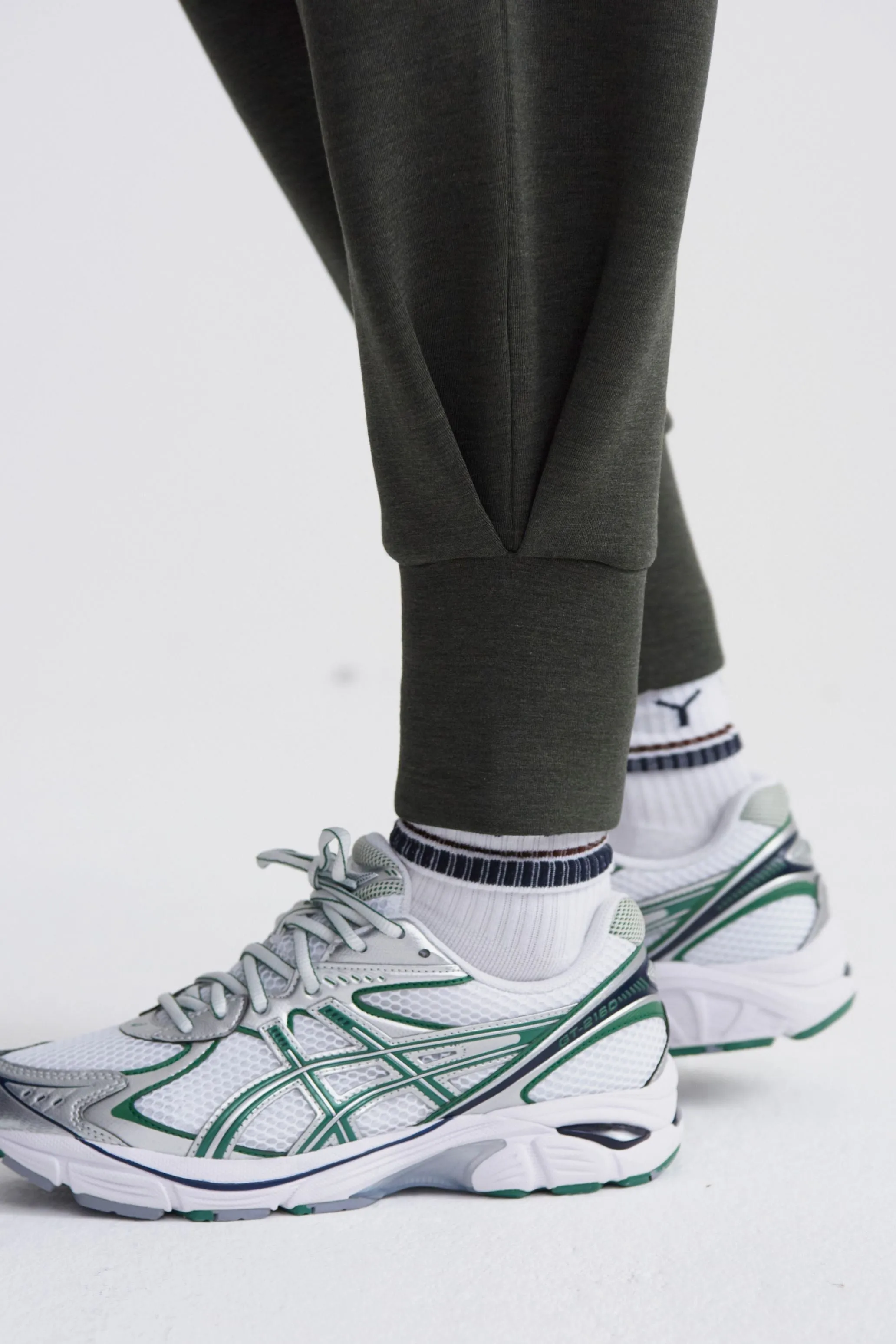 The Relaxed Pant 27.5