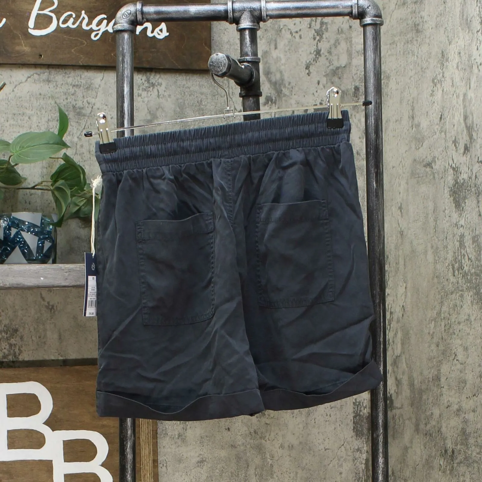 Universal Thread Women's Mid Rise Tie Front Utility Shorts