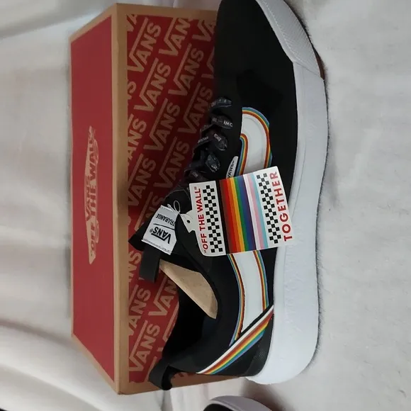 Vans Ultrarange Exo Pride sneakers