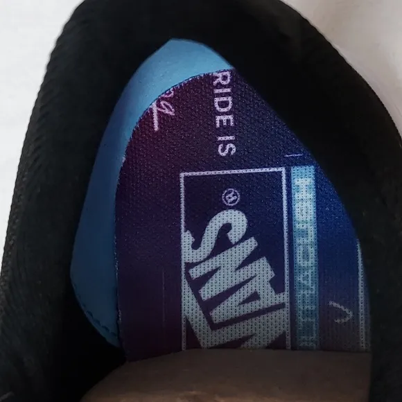 Vans Ultrarange Exo Pride sneakers