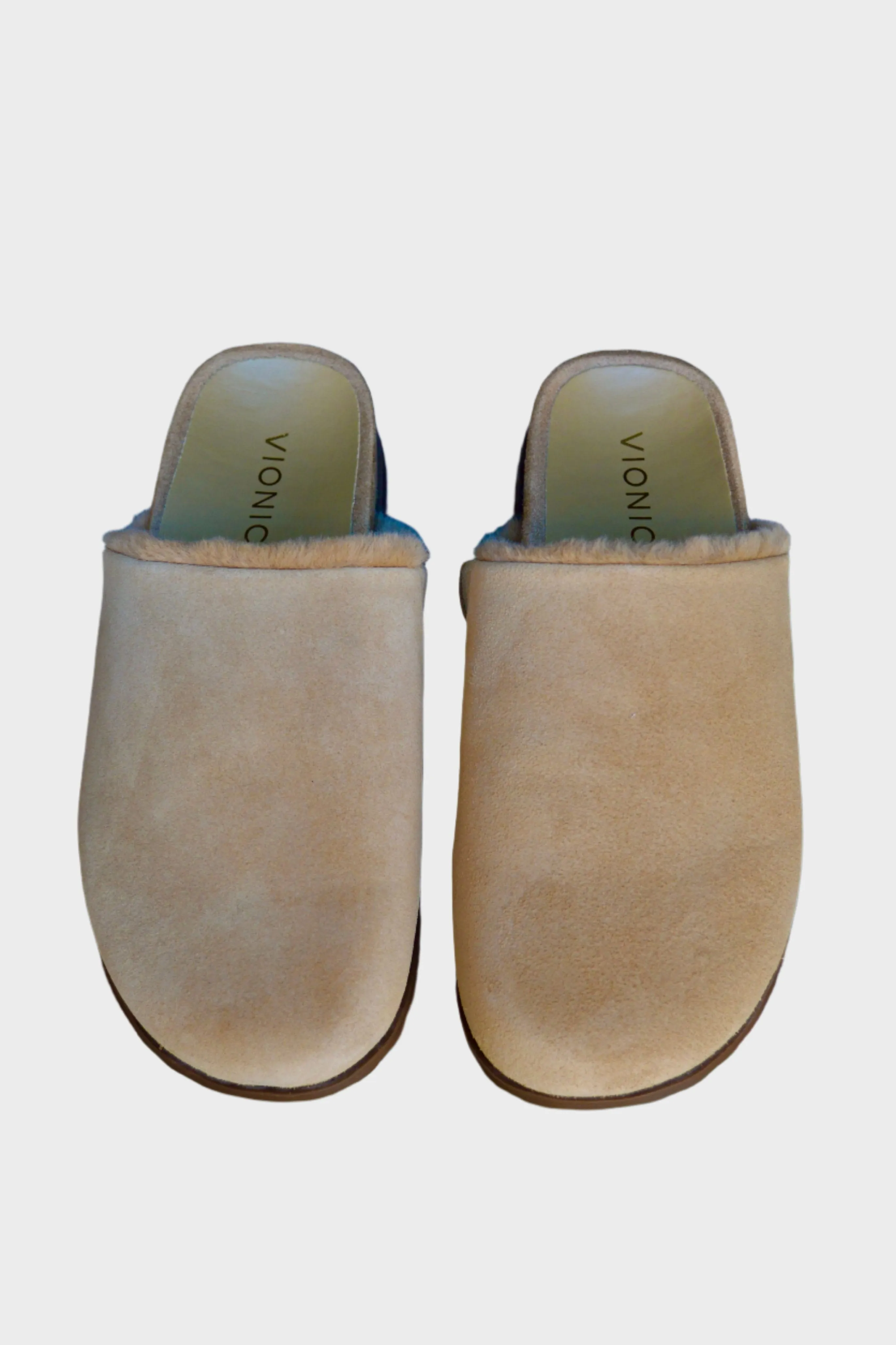 Vionic Arlette Size 6.5 only