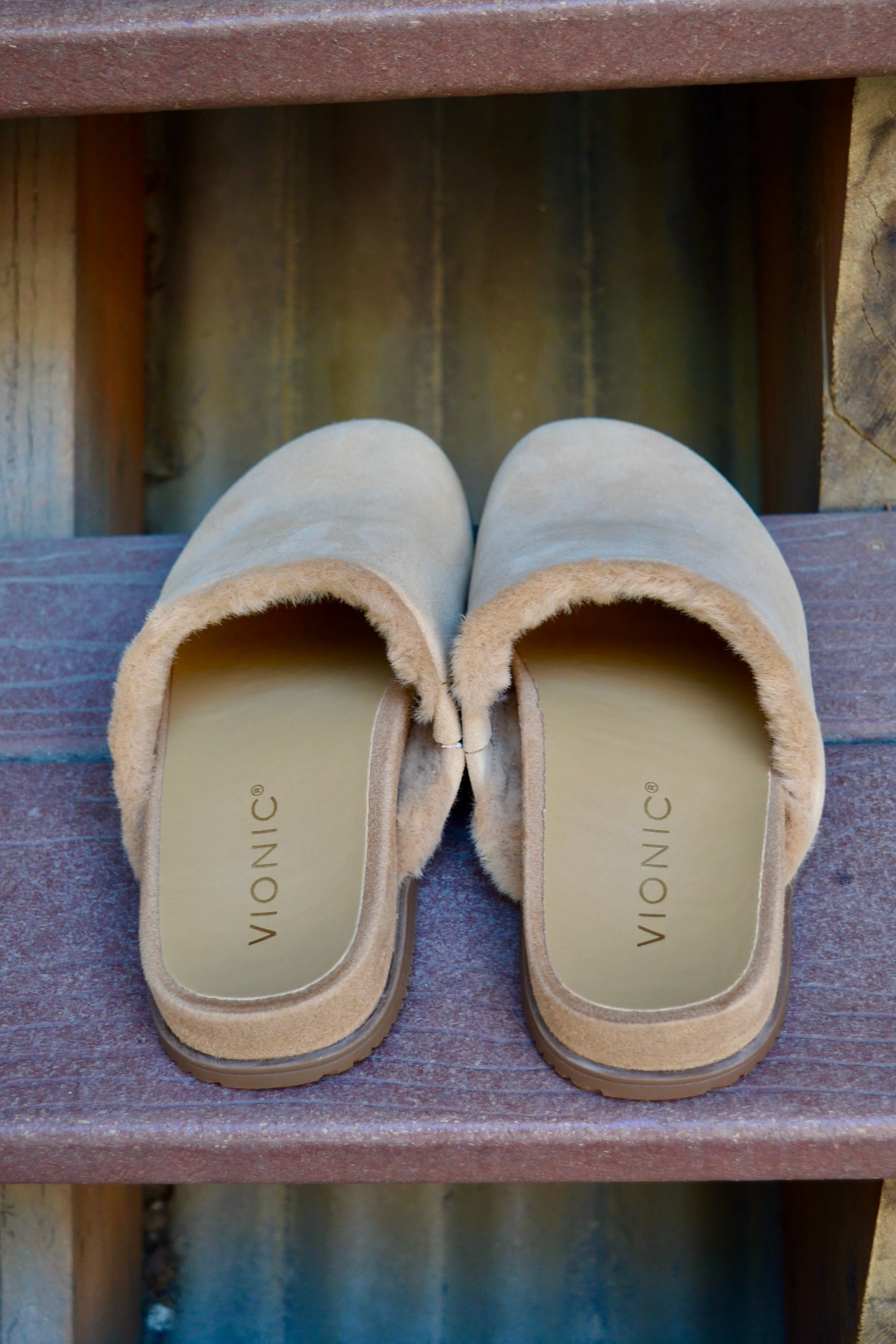 Vionic Arlette Size 6.5 only