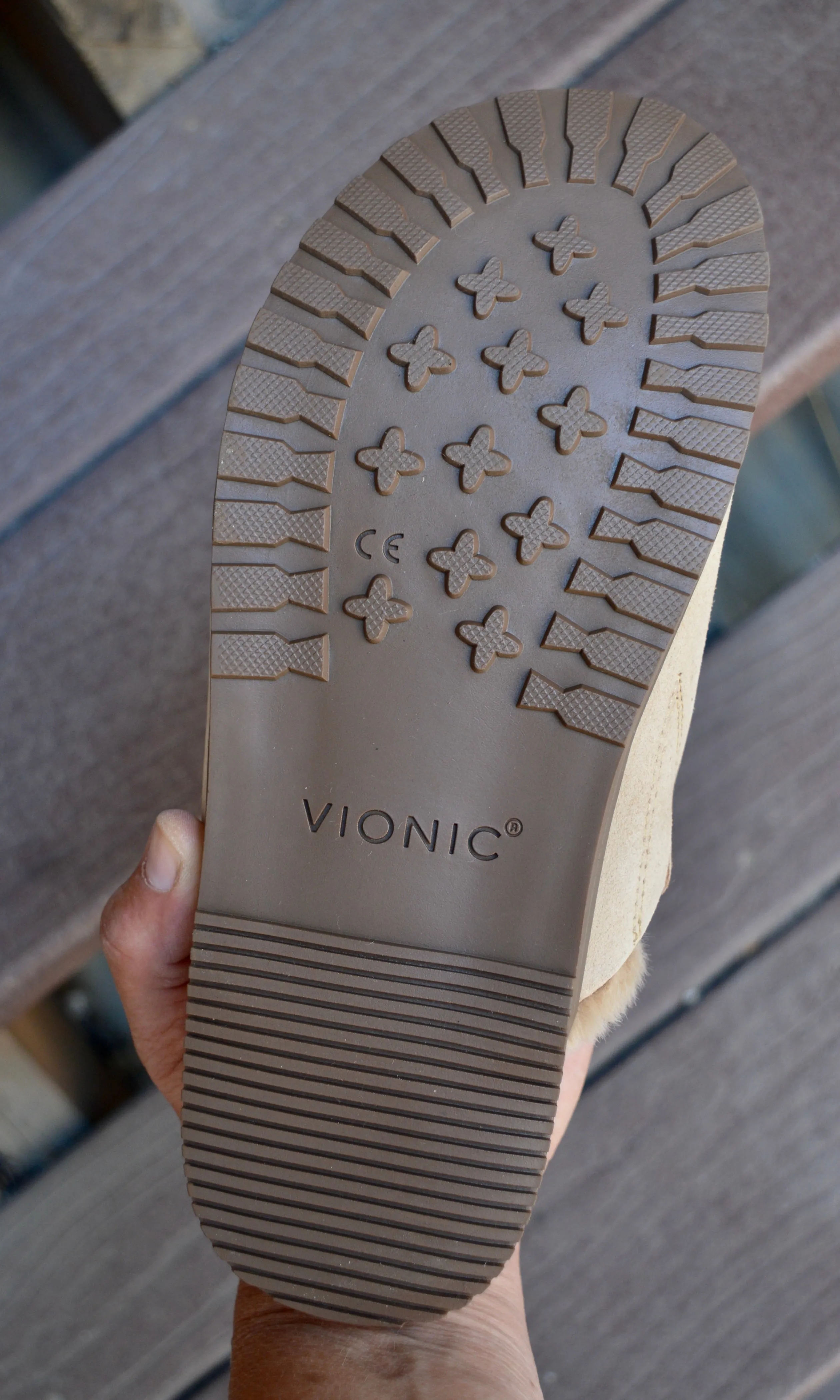Vionic Arlette Size 6.5 only