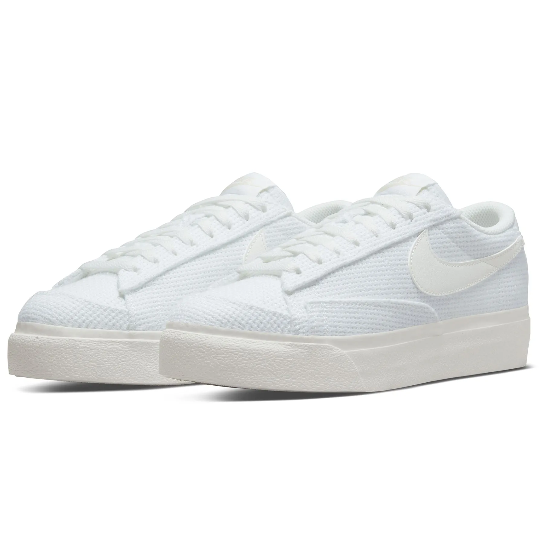 Zapatillas Nike Mujer Urbanas Blazer Low Platform ESS | DN0744-100